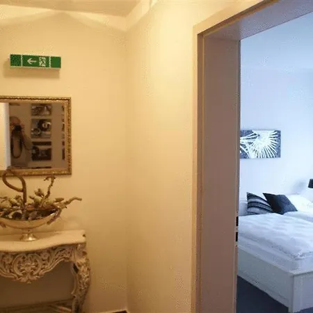 Stadt Coblenz מלון Fachbach