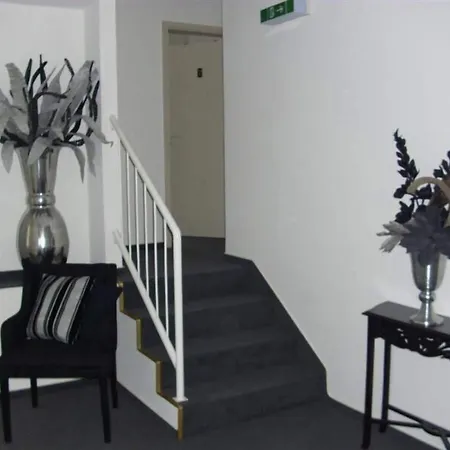 מלון Stadt Coblenz 3*